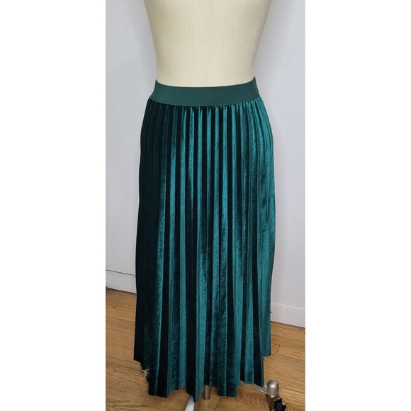 The Unbranded Brand Dresses & Skirts - Womens Emerald Green Crushed Velvet Pleated Midi Skirt Large Holiday Christmas